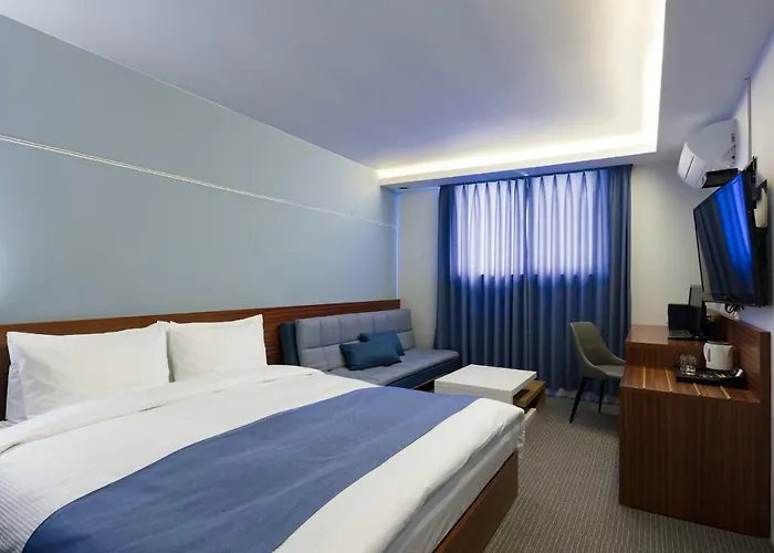 Ark Blue 3* Pusan